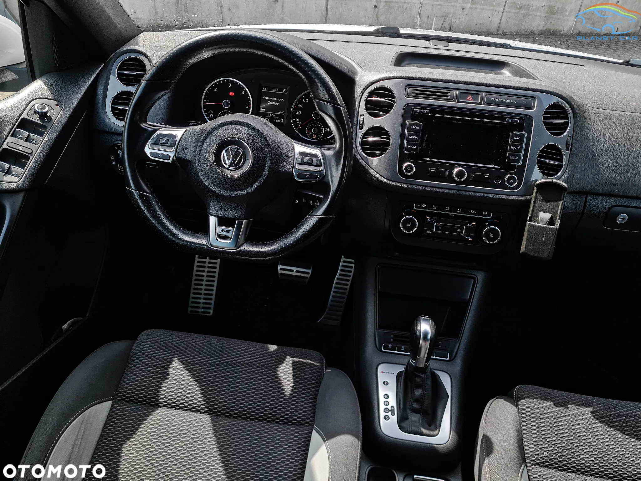 Volkswagen Tiguan 2.0 TDI 4Mot R-Style DSG - 24