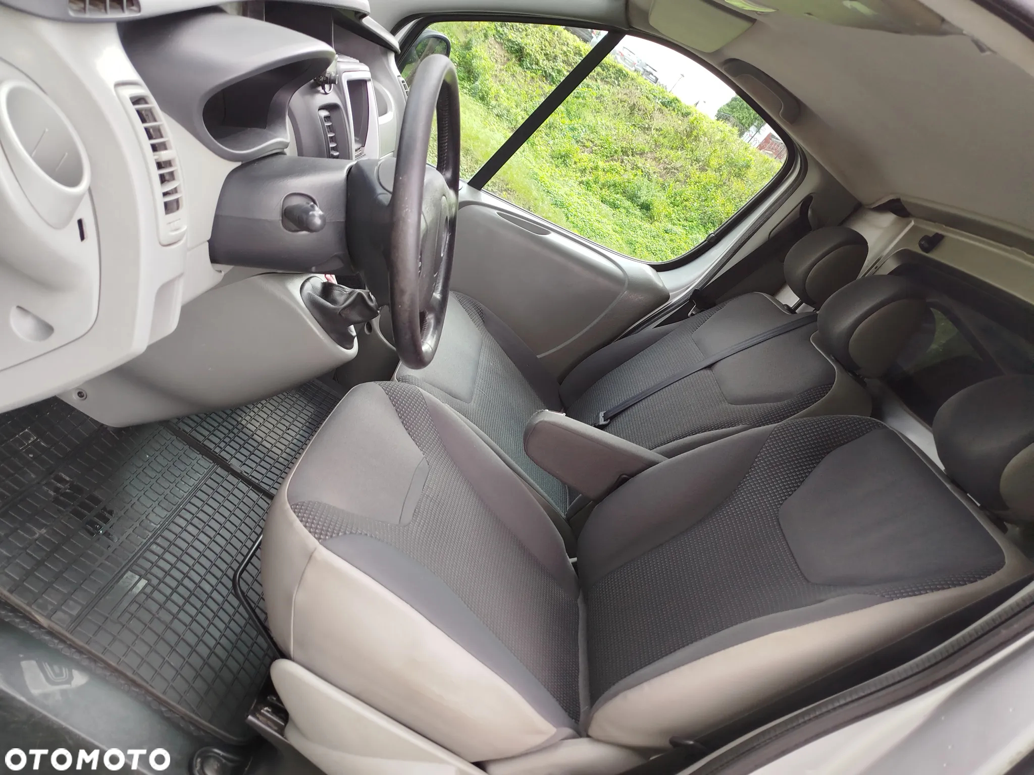 Opel Vivaro - 9