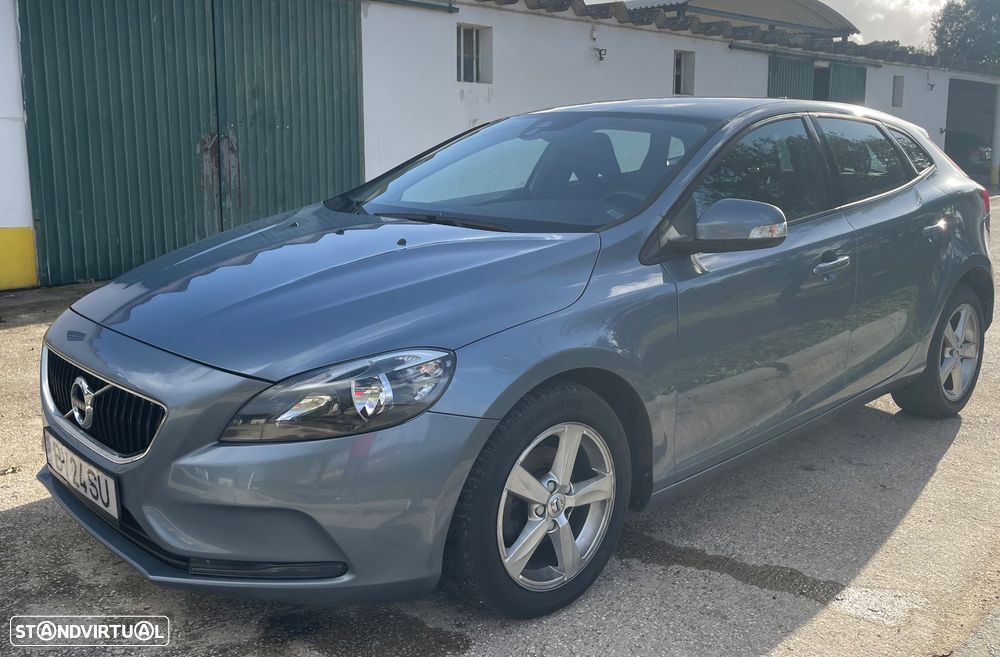 Volvo V40 2.0 D2 Kinetic - 1