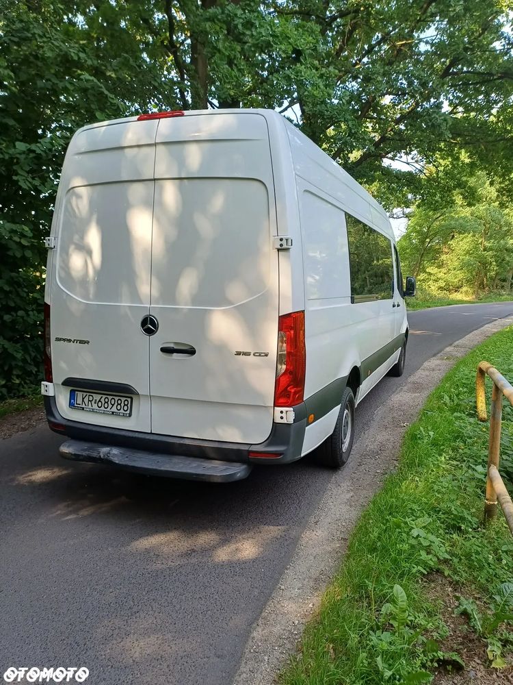 Mercedes-Benz Sprinter - 5