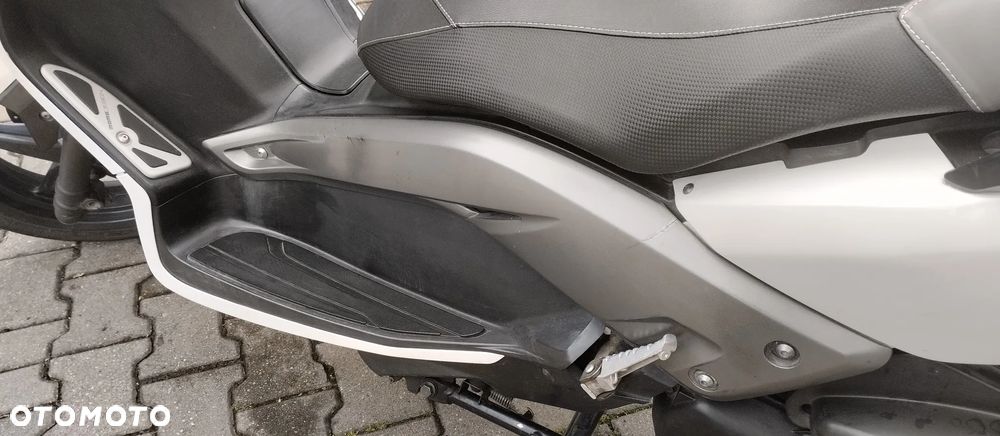Yamaha X-max - 8