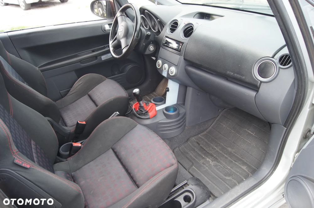 Mitsubishi Colt - 7