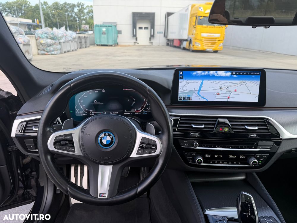BMW Seria 5 530e Aut. M Sport Edition - 8