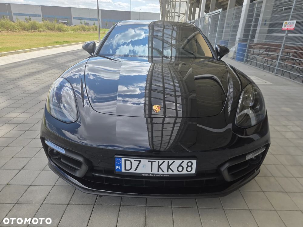 Porsche Panamera 4 E-Hybrid Platinum Edition - 3