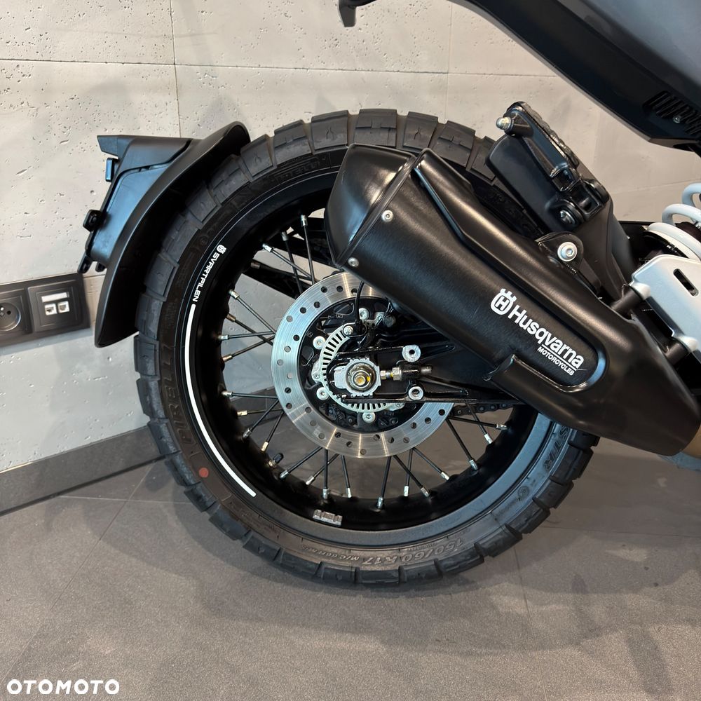 Husqvarna Svartpilen - 8