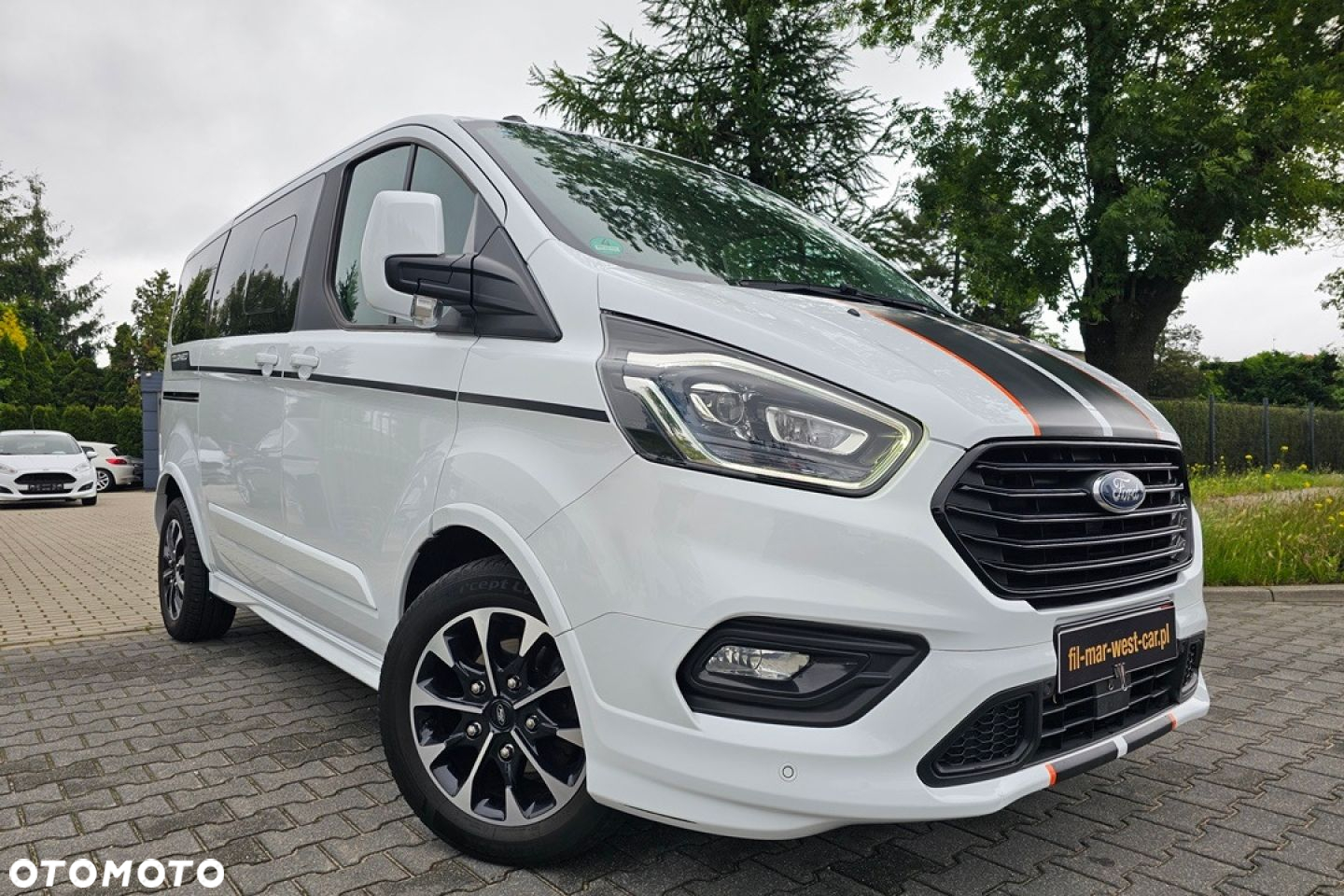 Ford Tourneo Custom - 3