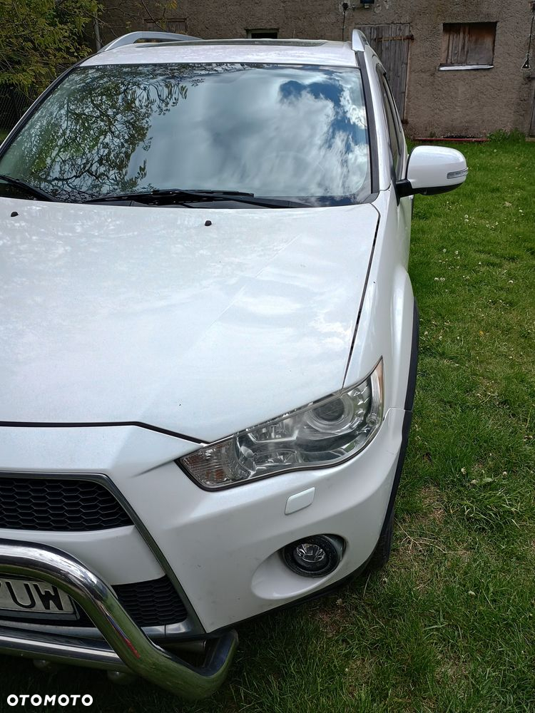 Mitsubishi Outlander 2.2 DID Instyle NAVI - 2