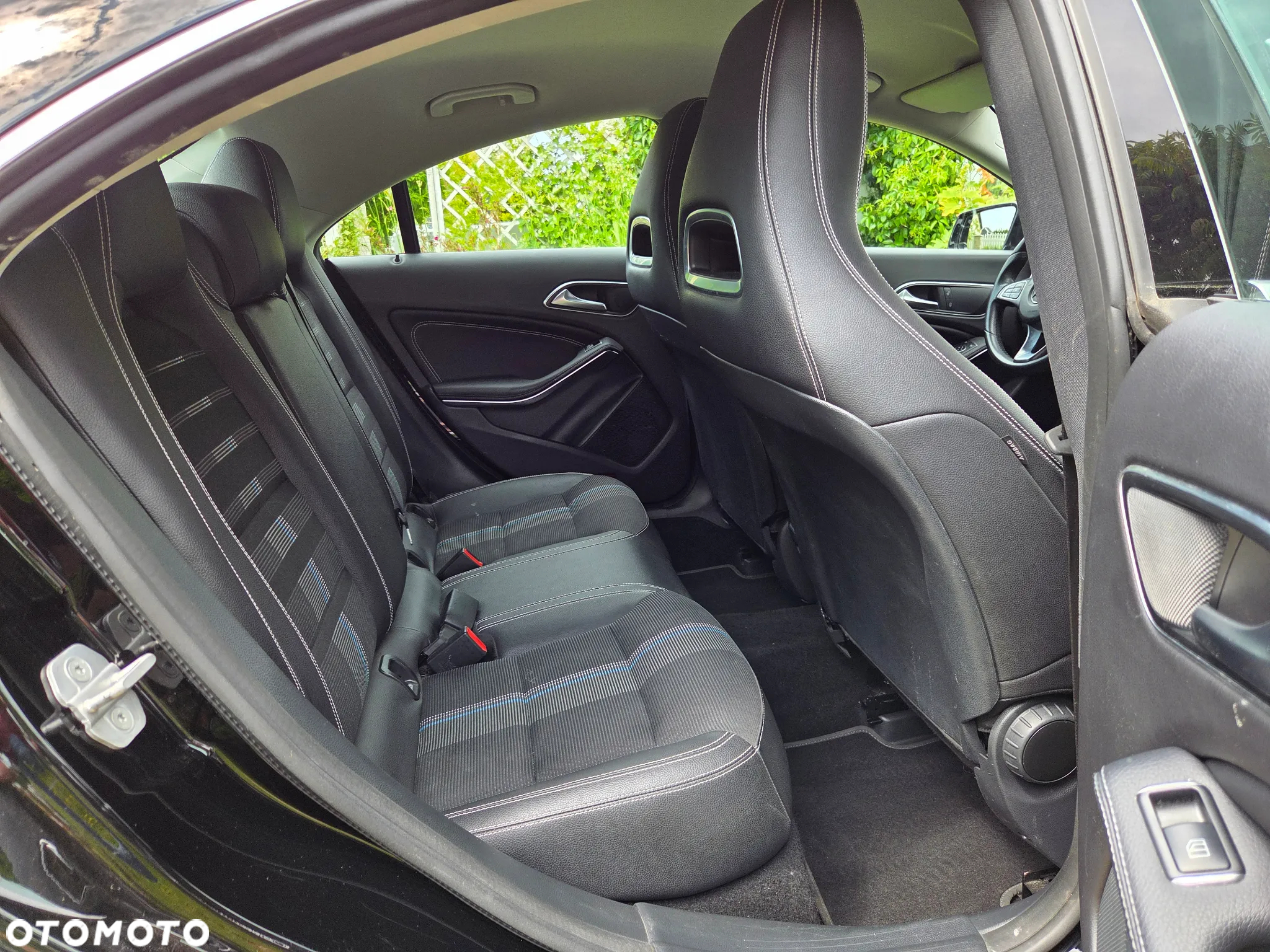 Mercedes-Benz CLA 180 7G-DCT Urban - 6