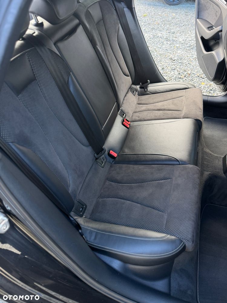 Audi A3 Sportback 2.0 TDI (clean diesel) quattro S tronic S line Sportpaket - 12
