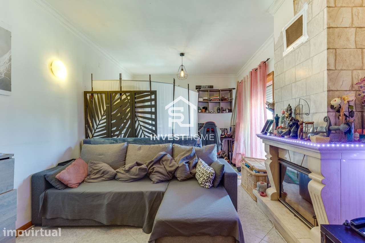 Apartamento T1 | Renovado | Boas Áreas | Varanda | Lugar de Garagem - Grande imagem: 4/11