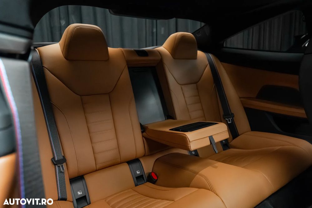 BMW M4 M440i xDrive - 36