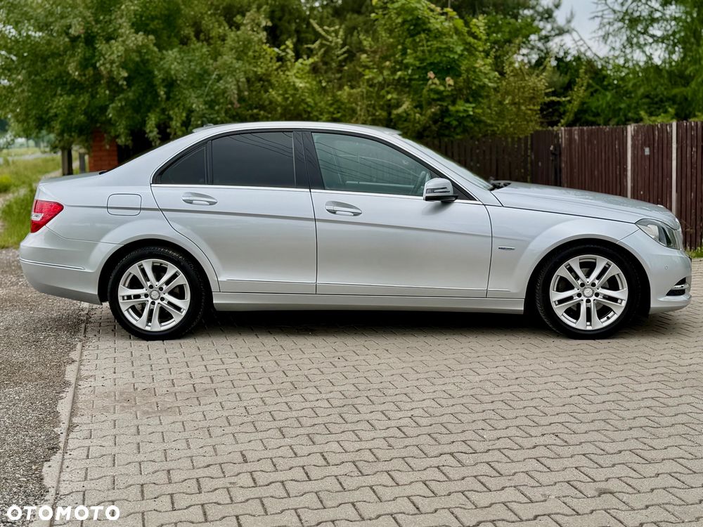 Mercedes-Benz Klasa C 180 CGI Automatik BlueEFFICIENCY Avantgarde - 7
