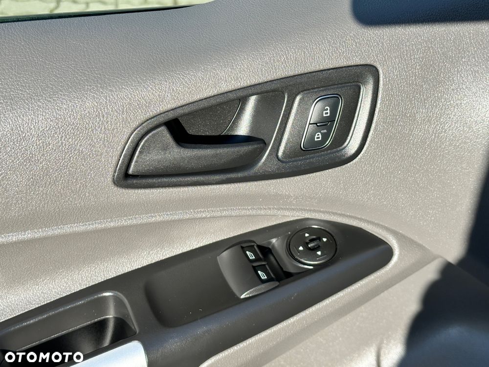 Ford Transit Connect - 12