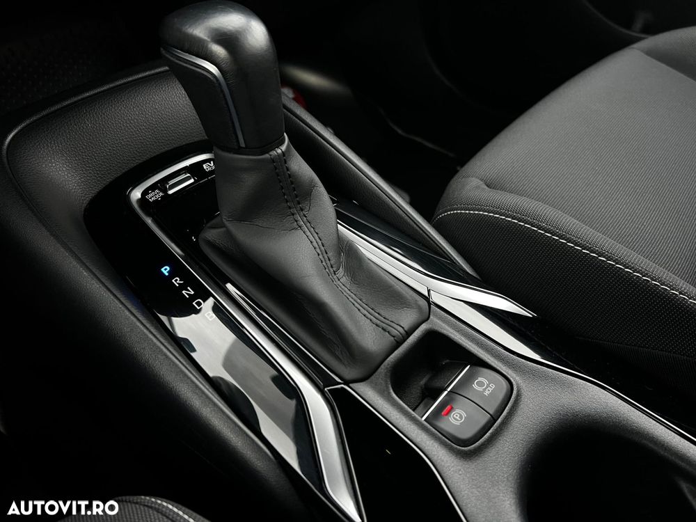 Toyota Corolla - 12