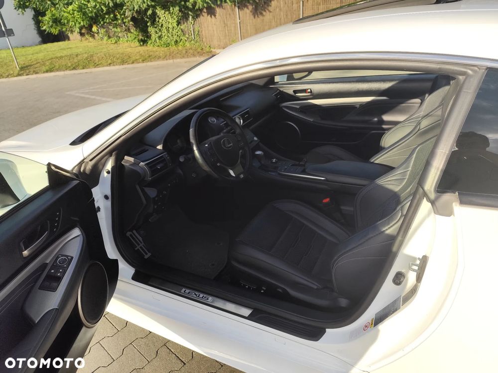 Lexus RC 200t / 300 F Sport - 4