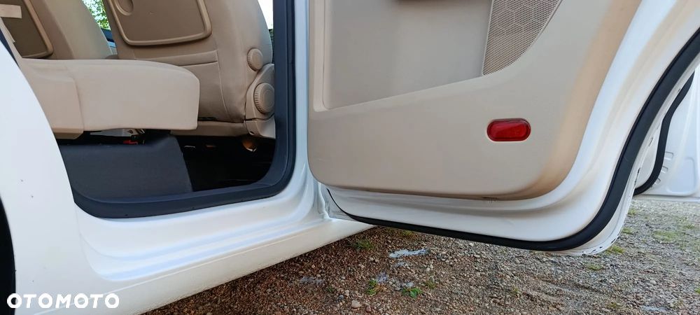 Volkswagen Touran 1.6 TDI DPF BlueMotion Technology Life - 10