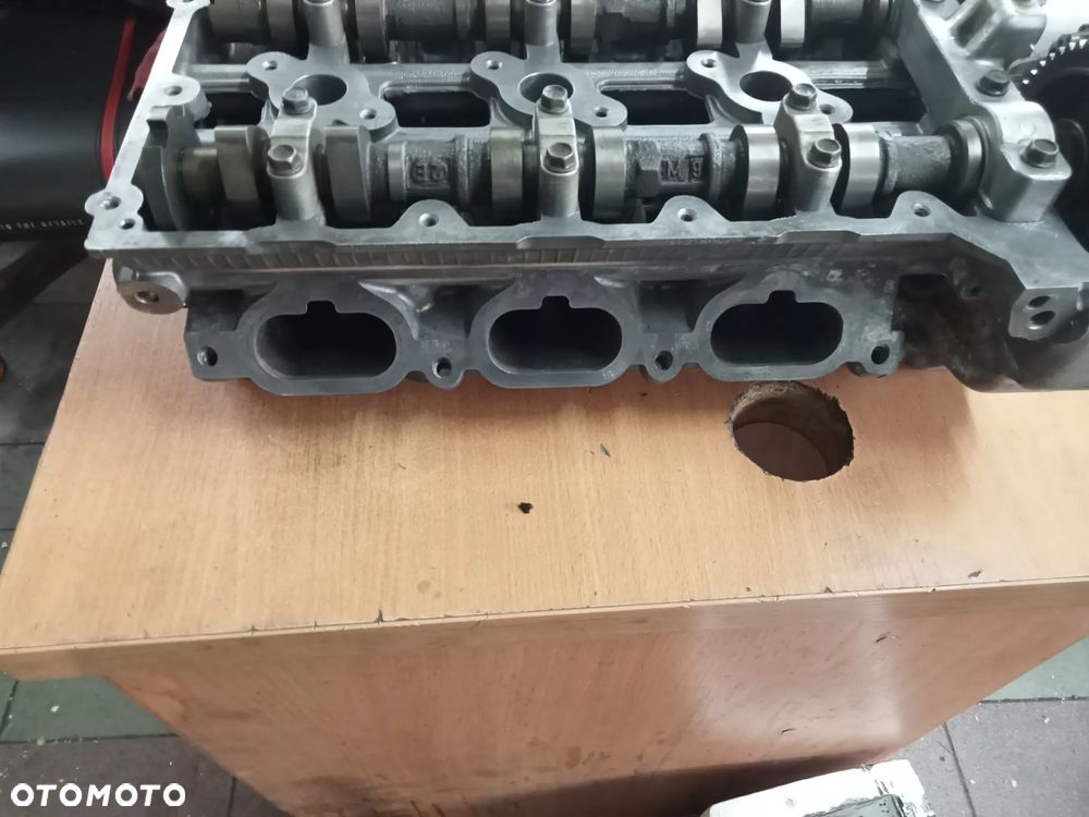 głowica prawa lewa hyundai veracruz 3.8 v 6 po regeneracji - 4