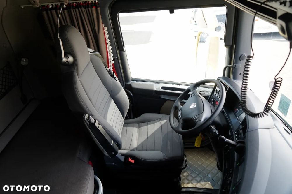 Scania R 580 / V8 / 6x4 / DMC: 95.000 KG / KLIMA POSTOJOWA / OPTICRUISE / 3 OSIOWY CIĄGNIK SIODŁOWY - 28