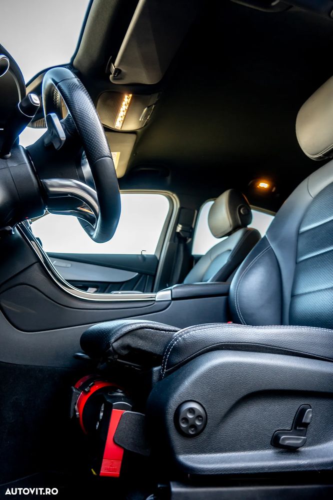 Mercedes-Benz GLC Coupe 300 de 4Matic 9G-TRONIC AMG Line - 21