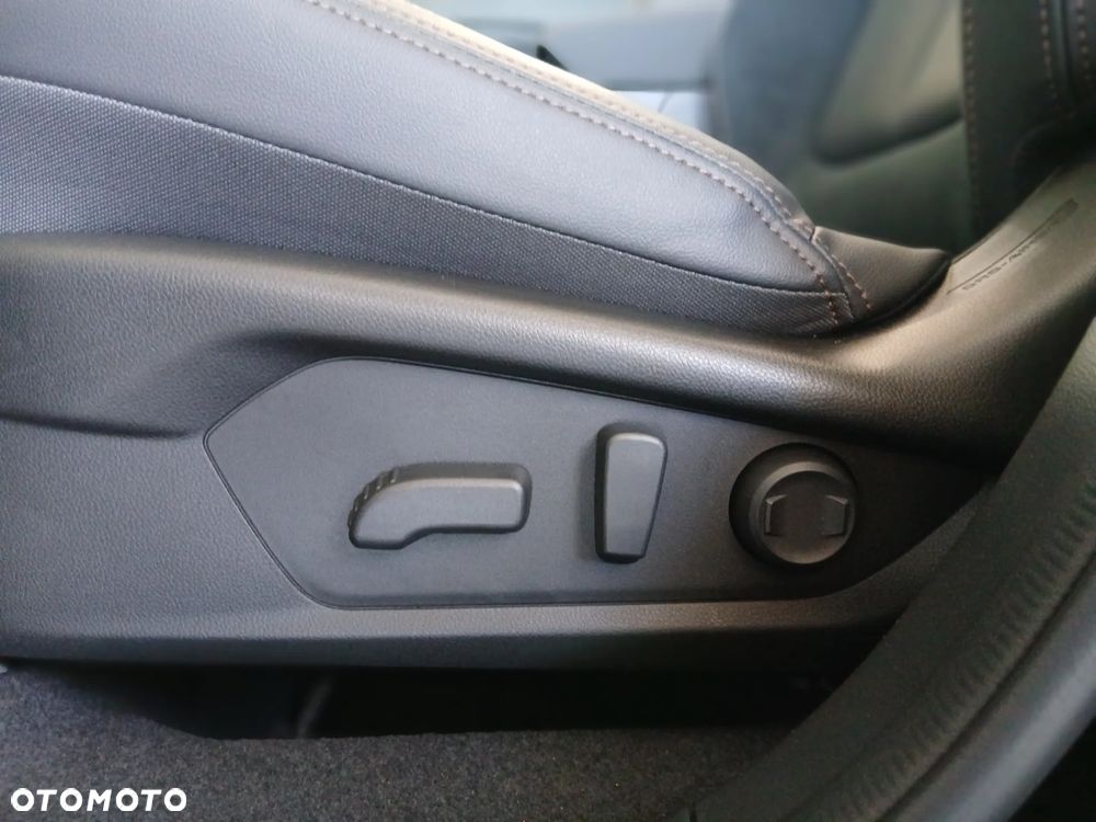 Subaru Forester 2.0i-L Platinum (EyeSight) Lineartronic - 12