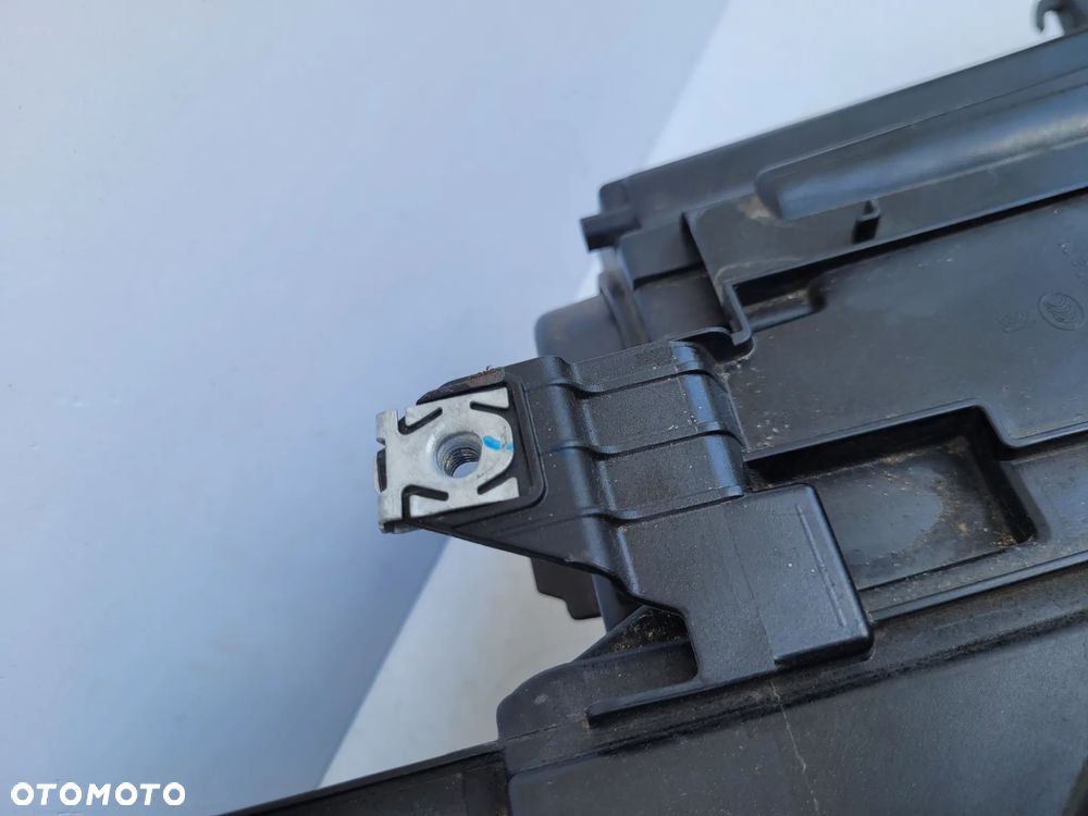 Vw Golf VIII 8 lampa przód prawa full led IQ - 6