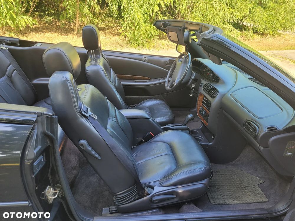 Chrysler Stratus LX 2.5 - 7