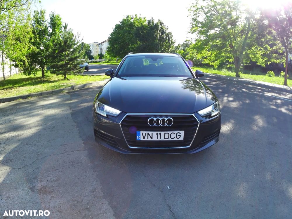 Audi A4 40 TDI S tronic Advanced - 1
