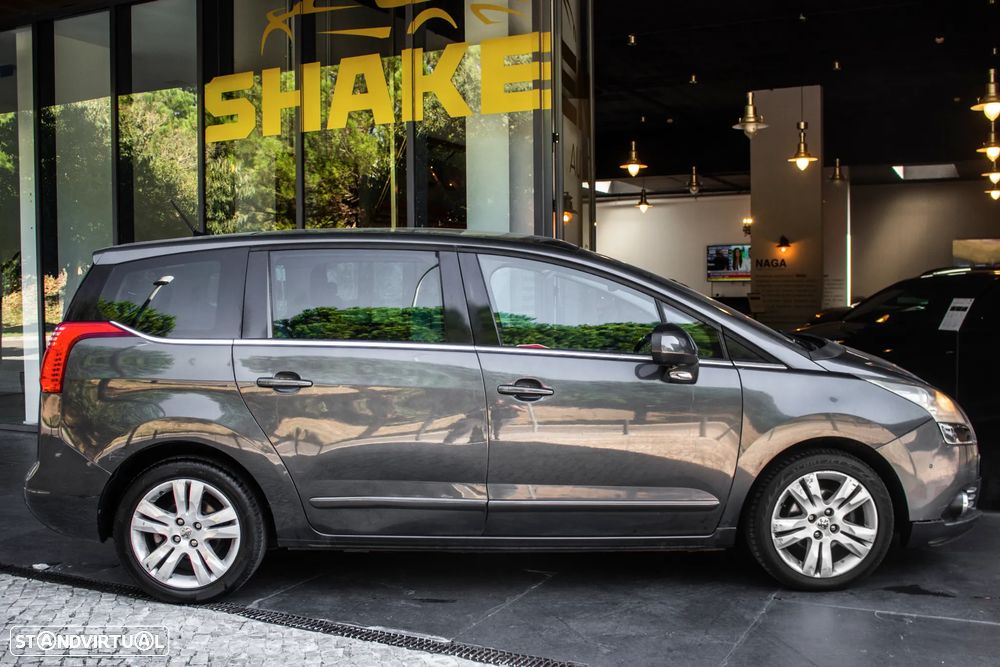 Peugeot 5008 1.6 HDi Executive - 4