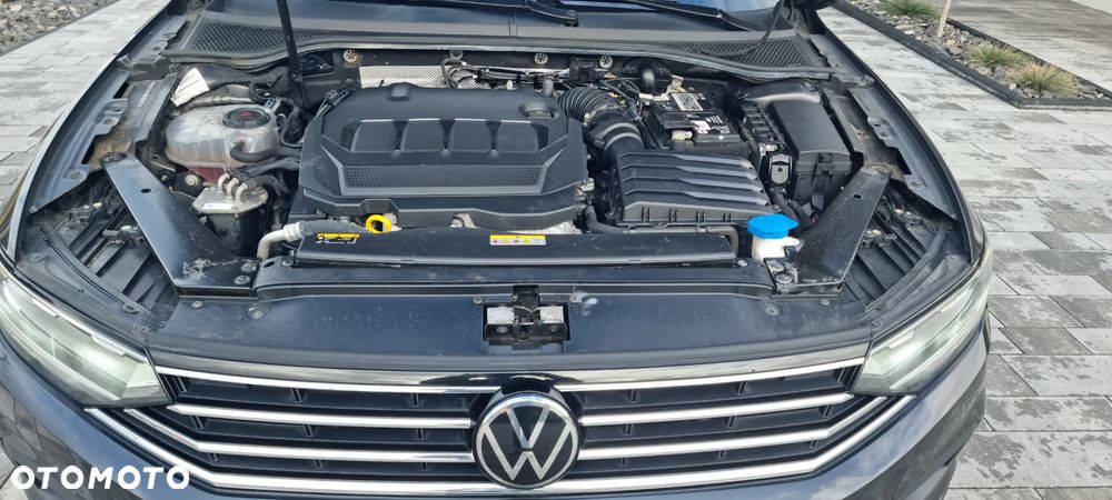 Volkswagen Passat - 25
