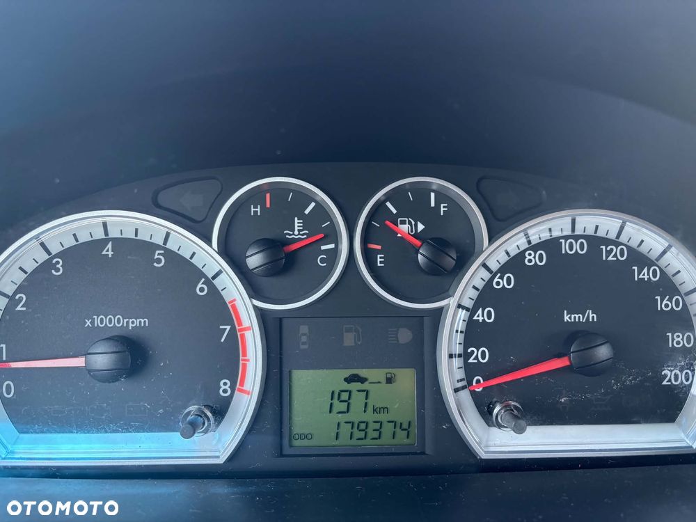 Chevrolet Aveo 1.2 16V Base - 6