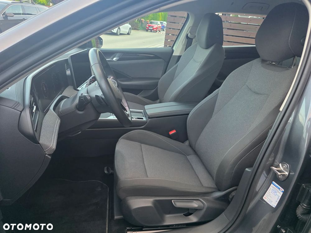 Volkswagen Passat - 20