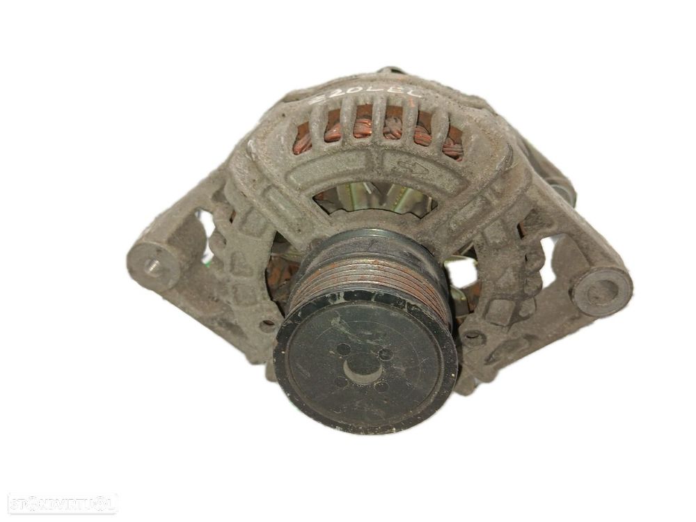 Alternador Opel Astra H Gtc (A04) - 1