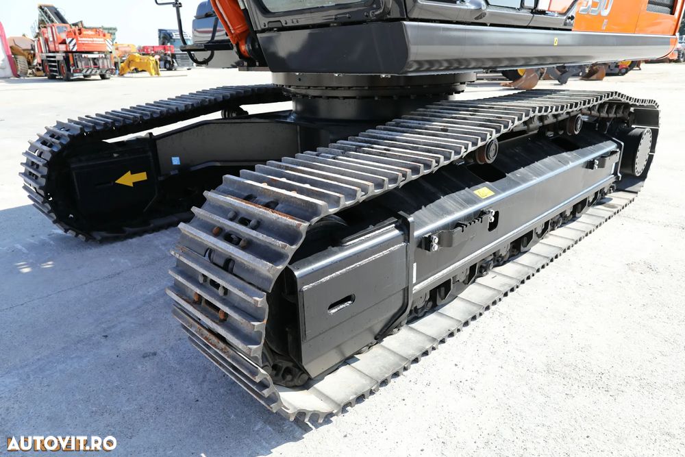 Hitachi Zaxis 350 - 7G, An 2025, Made in Japan - 9