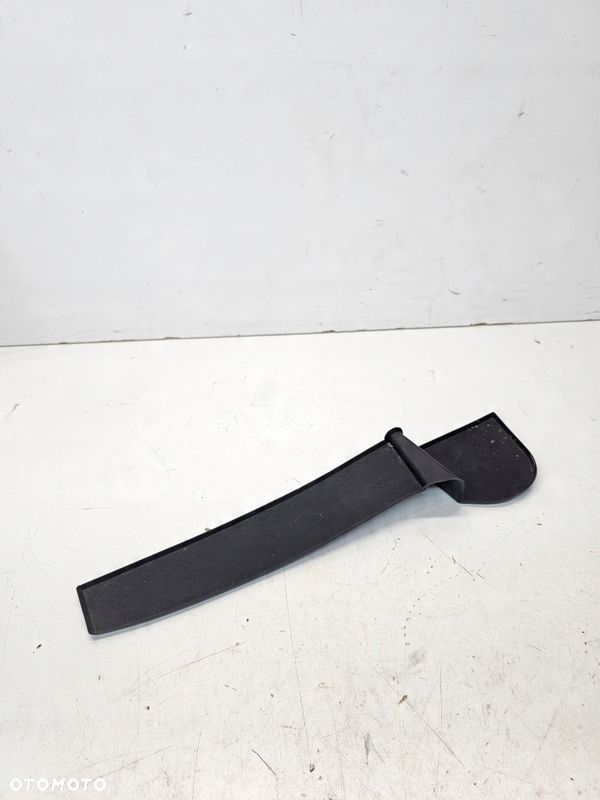 MATA GUMA DRZWI PRAWY PRZÓD AUDI Q5 8R 8R0868134 - 1