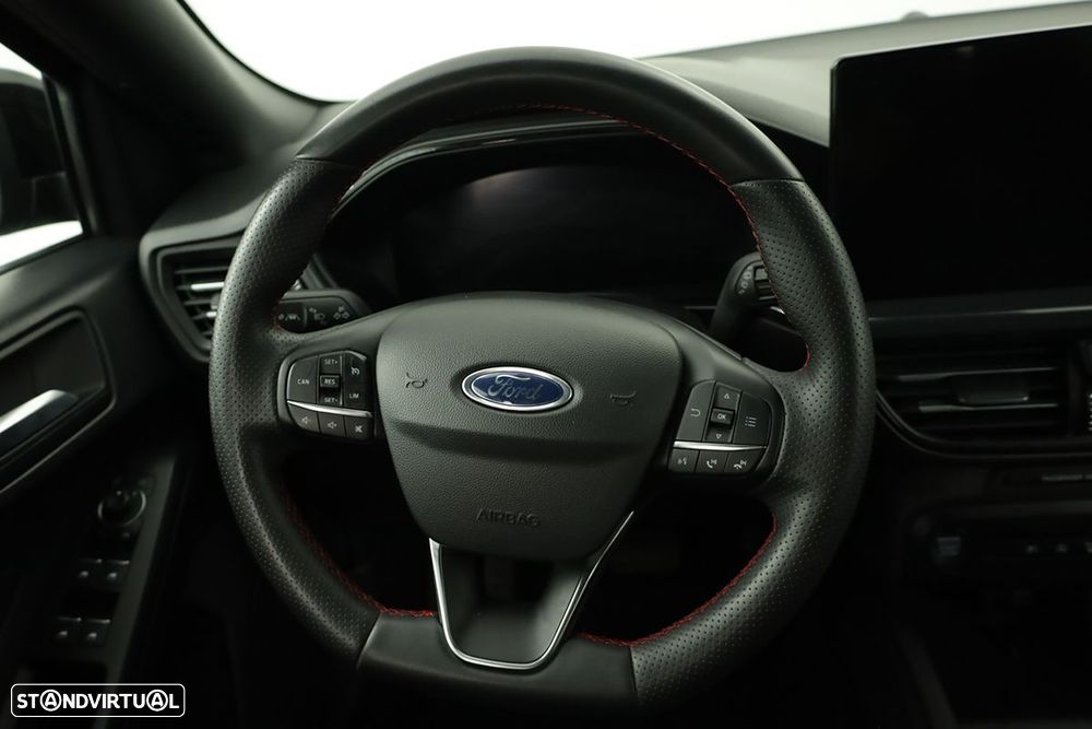 Ford Focus SW - 16