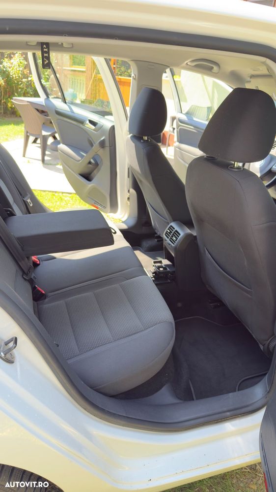 Volkswagen Golf 1.6 TDI BlueMotion Technology DPF Comfortline DSG - 14