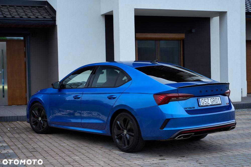 Skoda Octavia 2.0 TDI DSG RS - 10