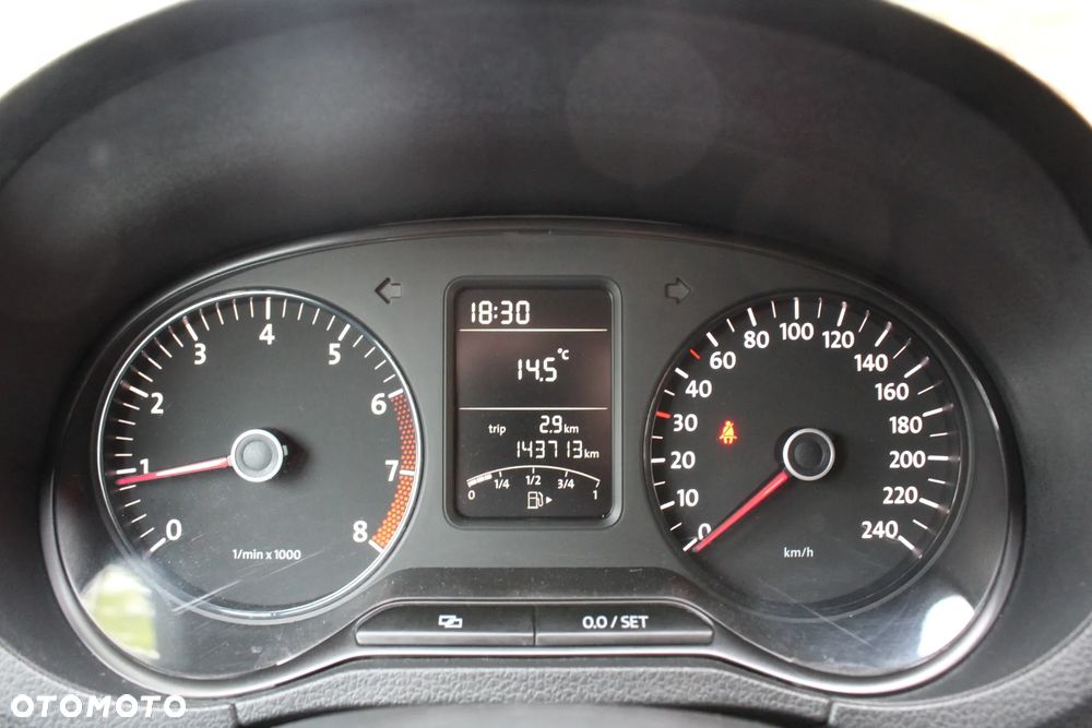 Volkswagen Polo 1.2 Style - 26