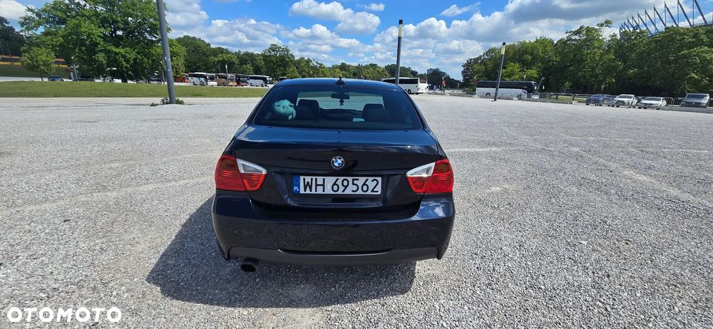 BMW Seria 3 320i - 24