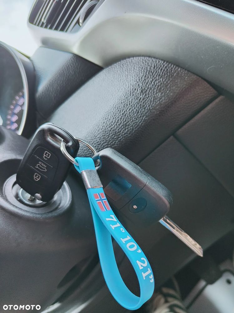 Hyundai i30 blue Kombi 1.6 CRDi Classic - 20