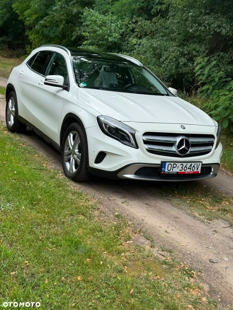 Mercedes-Benz GLA - 23