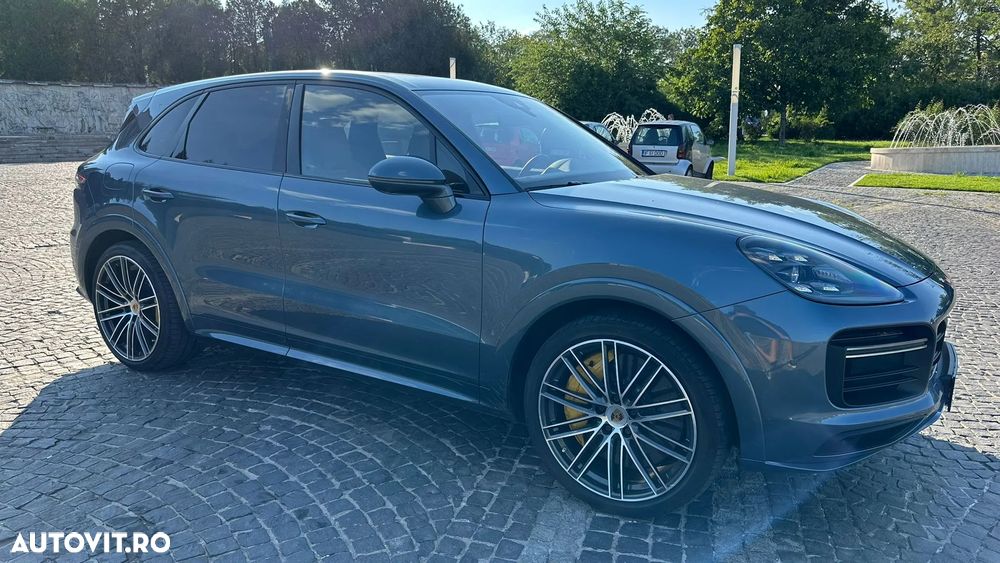 Porsche Cayenne - 3