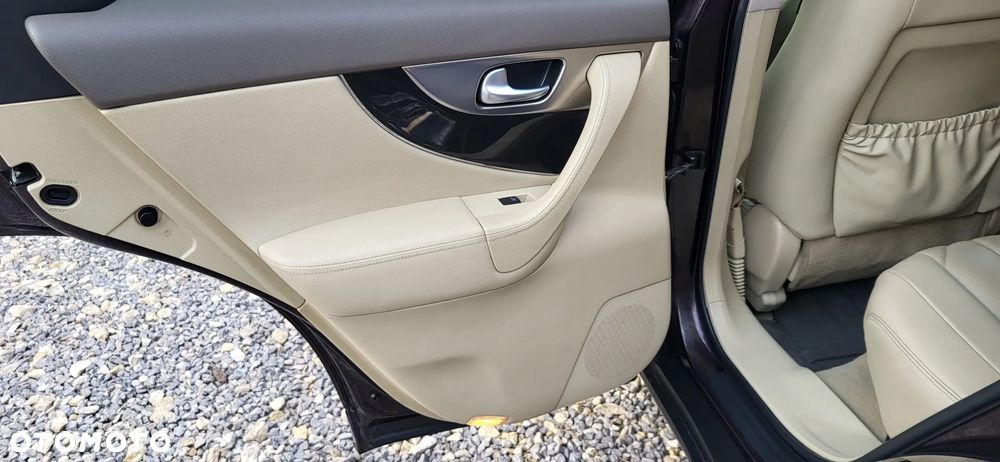 Infiniti FX FX30d S Premium - 15