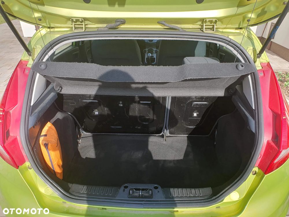 Ford Fiesta 1.4 Trend - 13