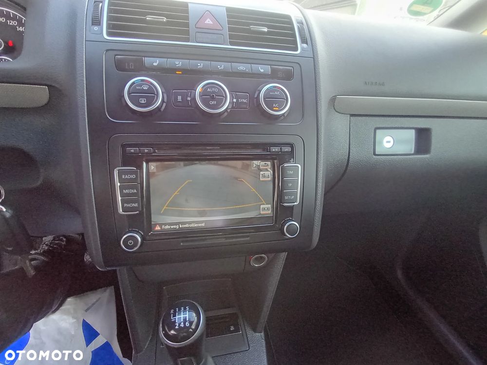 Volkswagen Touran 1.6 TDI DPF BlueMotion Technology MATCH - 33