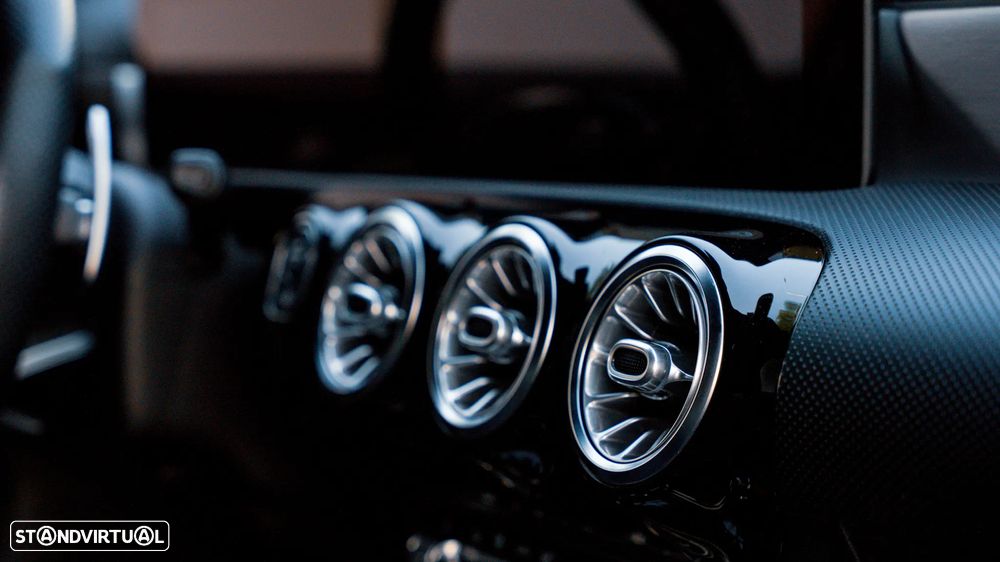 Mercedes-Benz A 35 AMG 4Matic - 40