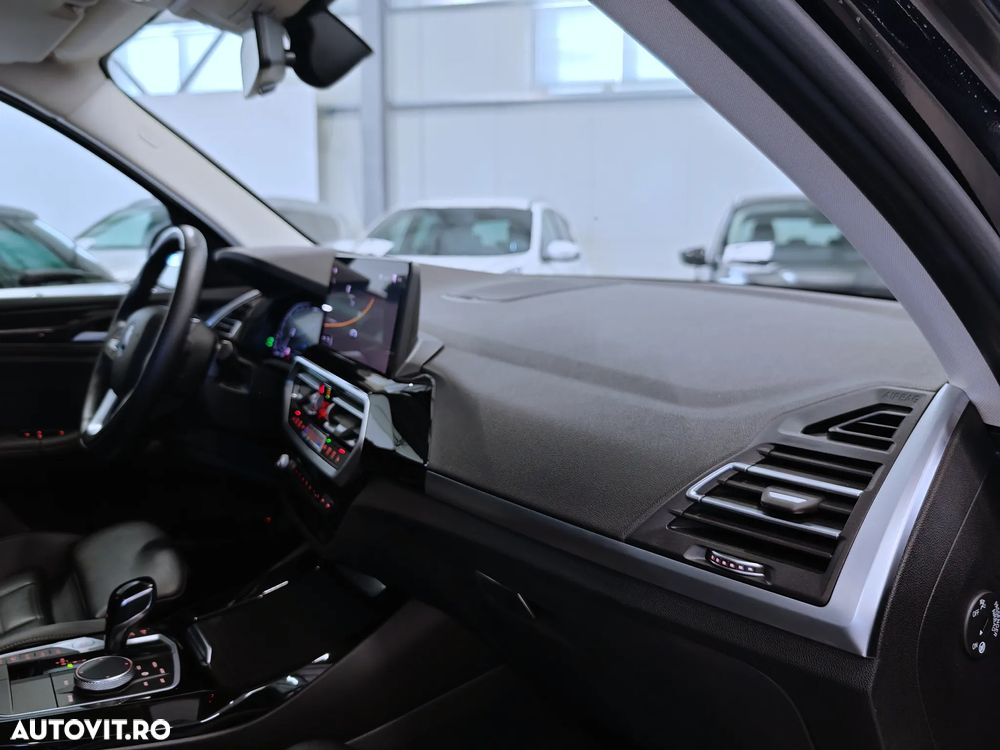BMW X3 xDrive30e AT PHEV - 27