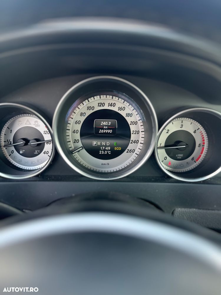 Mercedes-Benz C - 9