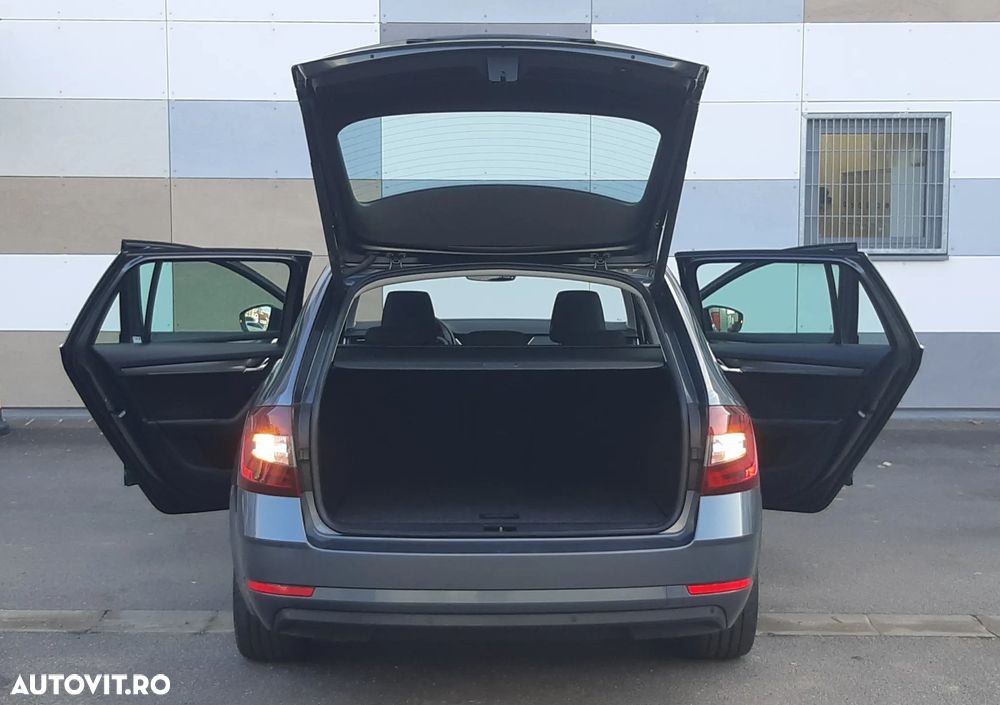 Skoda Octavia 2.0 TDI (Green tec) DSG Style - 13