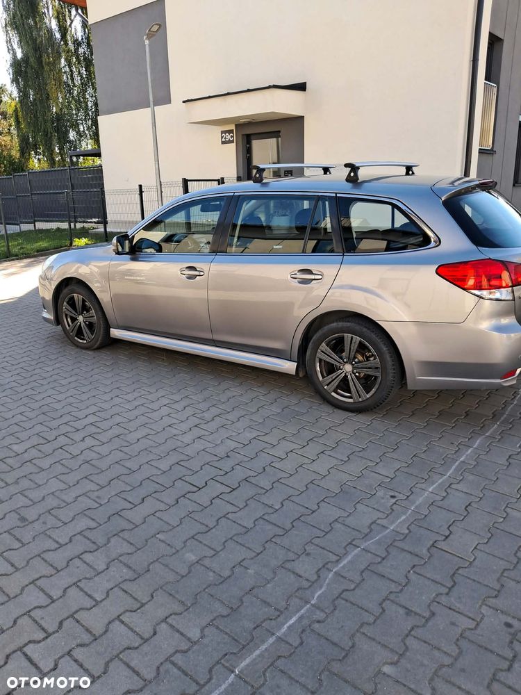 Subaru Legacy - 14
